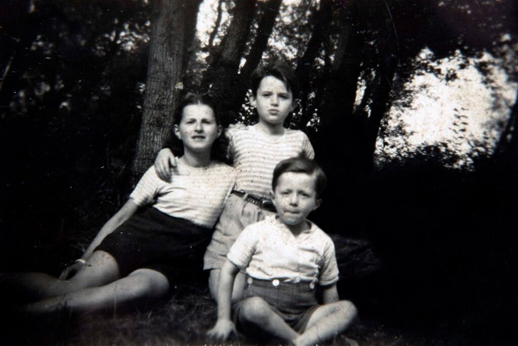 Portrait photo de Lili Keller Rosenberg assise